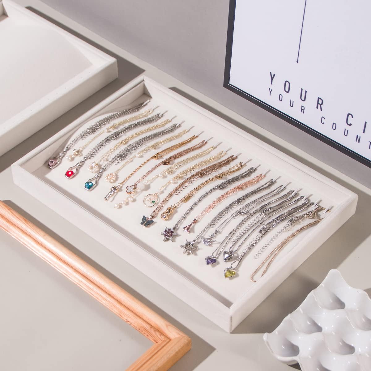 2 Bandejas Apilables para Joyas con 20 Ganchos Beige