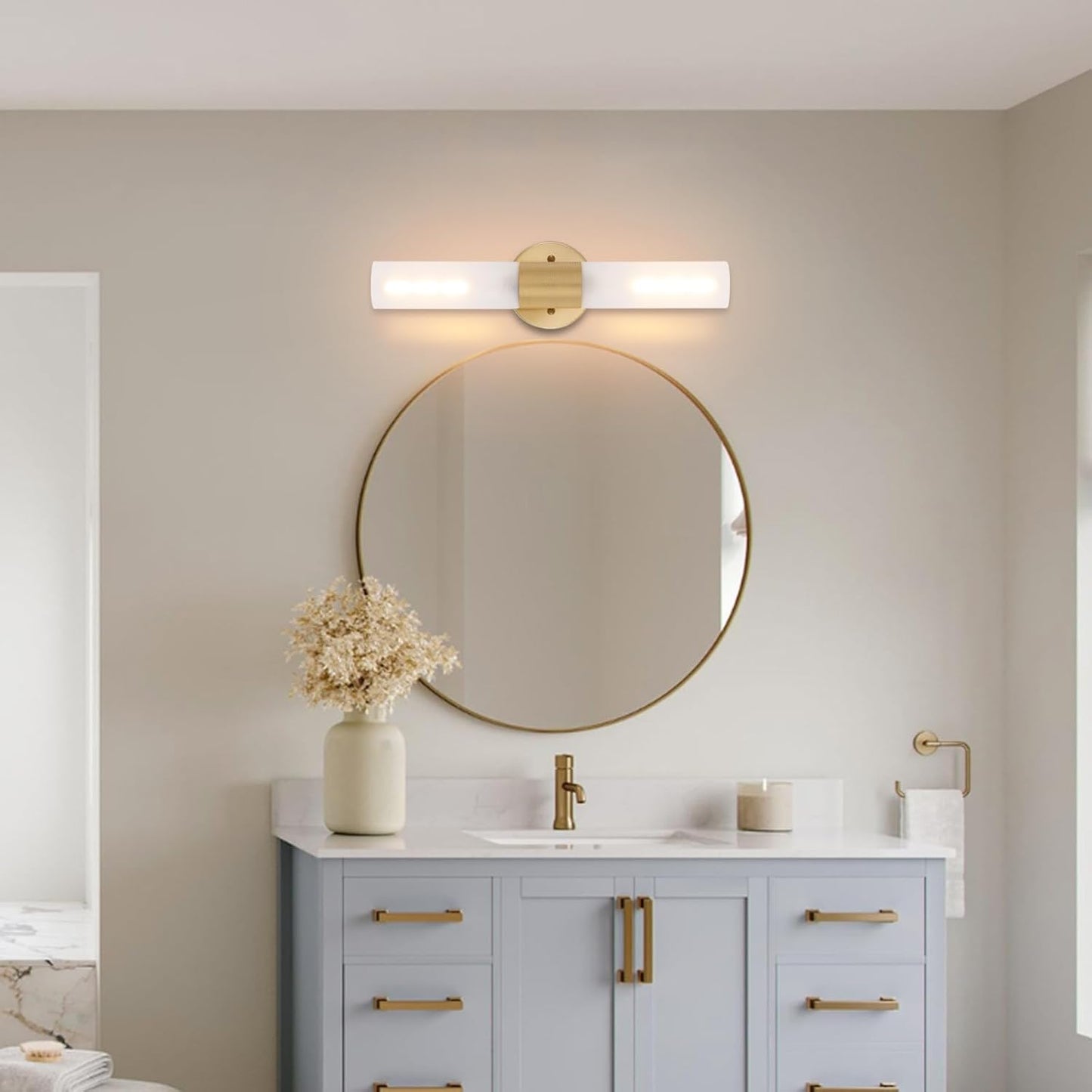 Lámpara de pared moderna con pantalla vidrio esmerilado 2