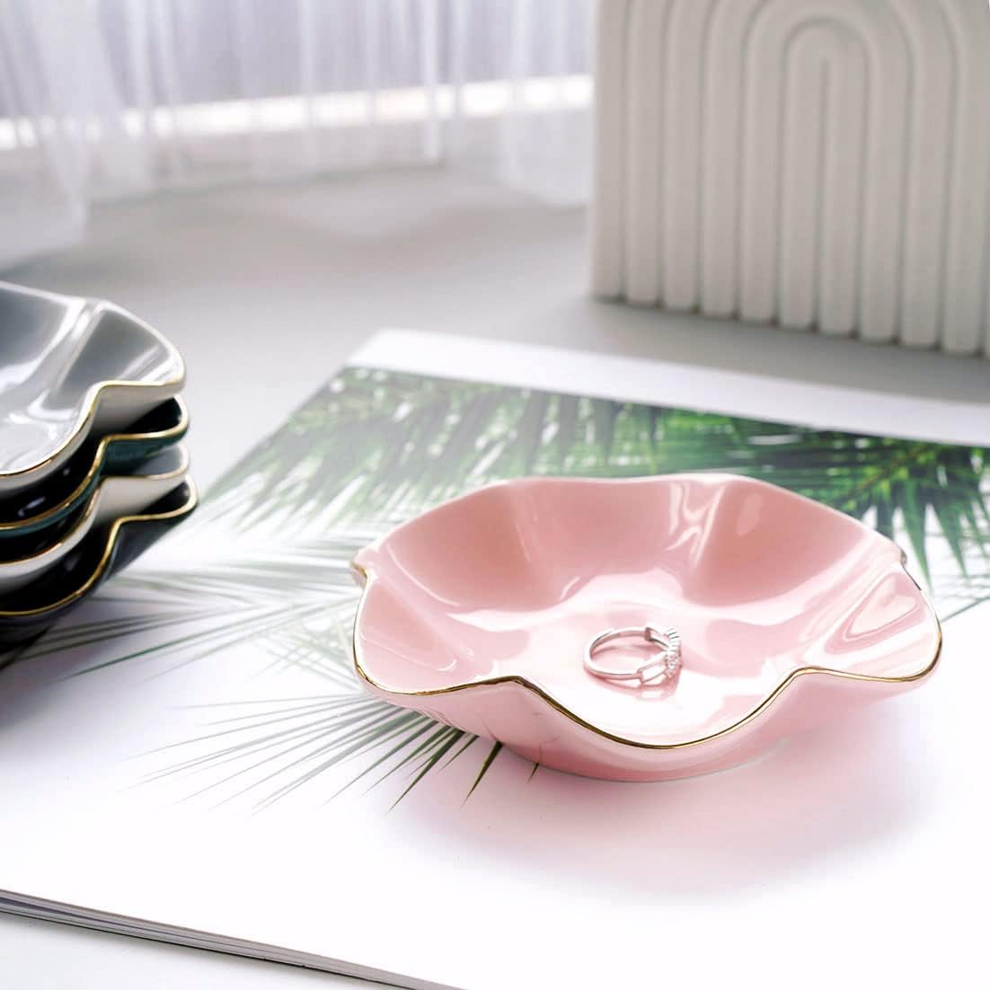 Bandeja cerámica para anillos y llaves rosa 4.7"
