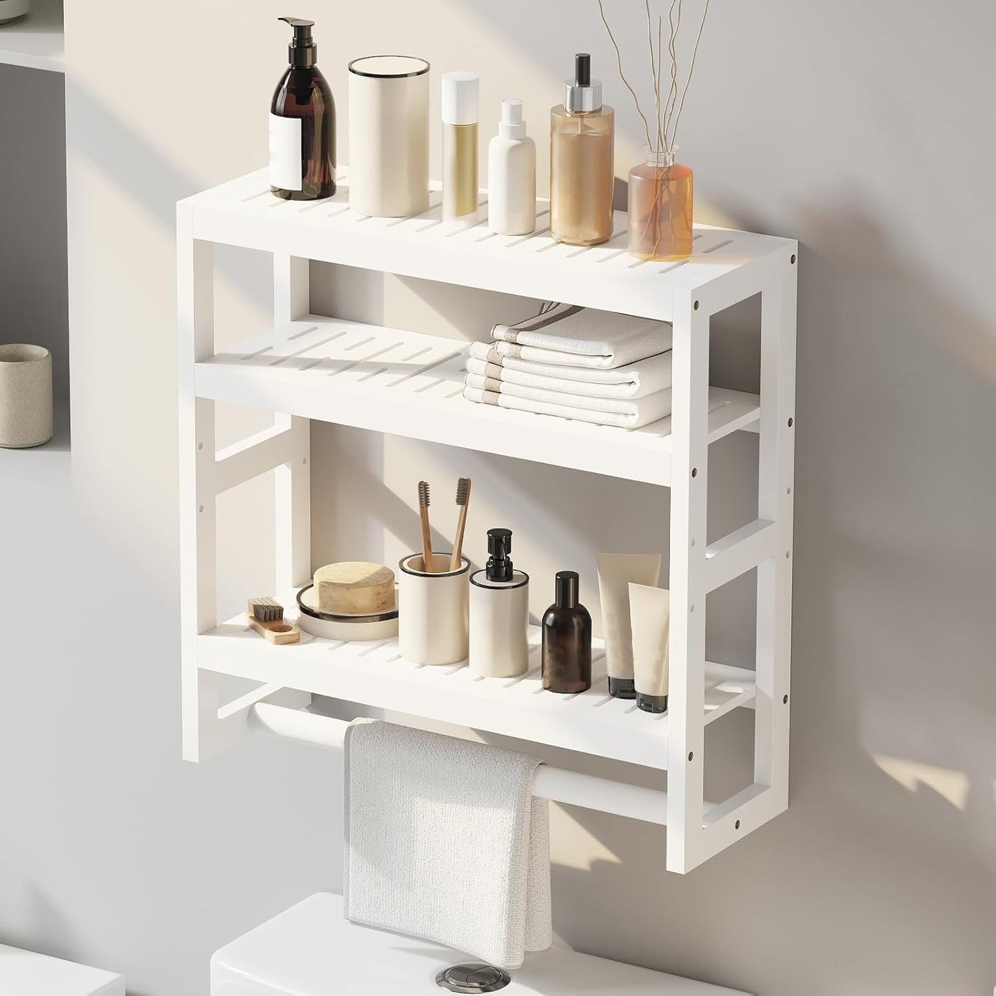 Estante baño con barra colgante inodoro blanco