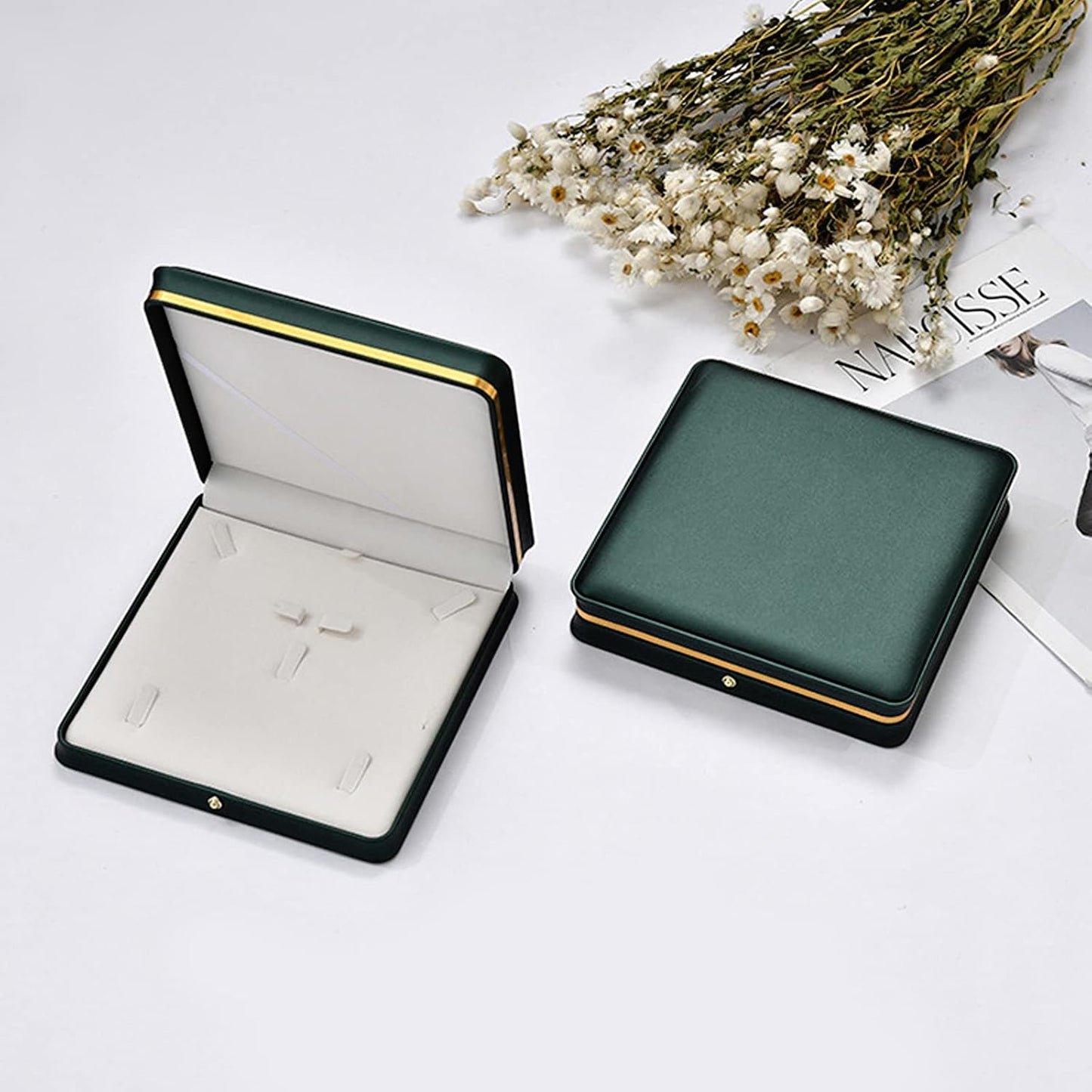 Caja organizadora joyas de cuero verde negruzco vitrina