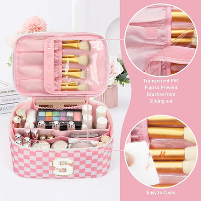 Bolsa maquillaje rosa con portacepillos y monograma