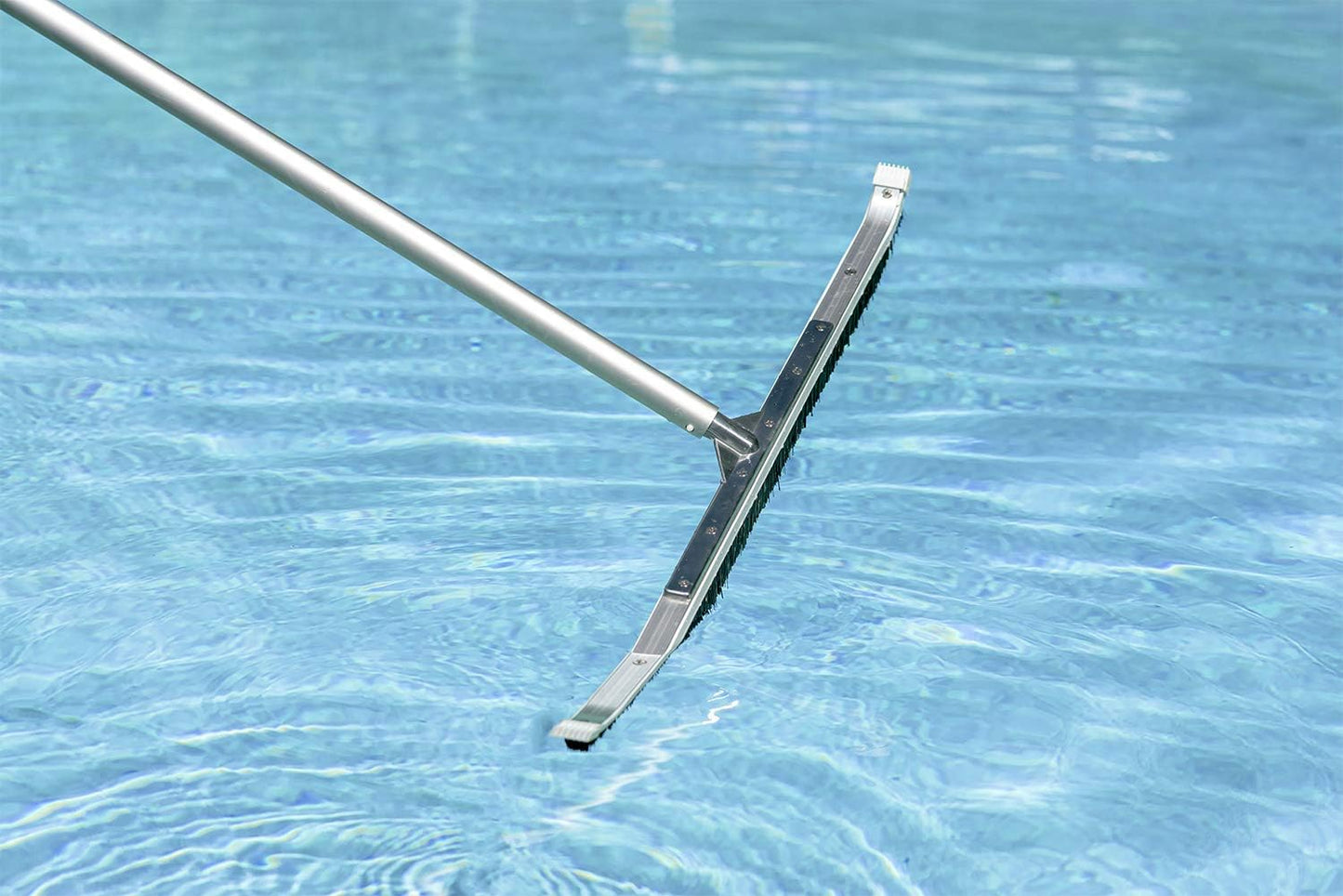 Cepillo piscina aluminio 36pulg colección comercial