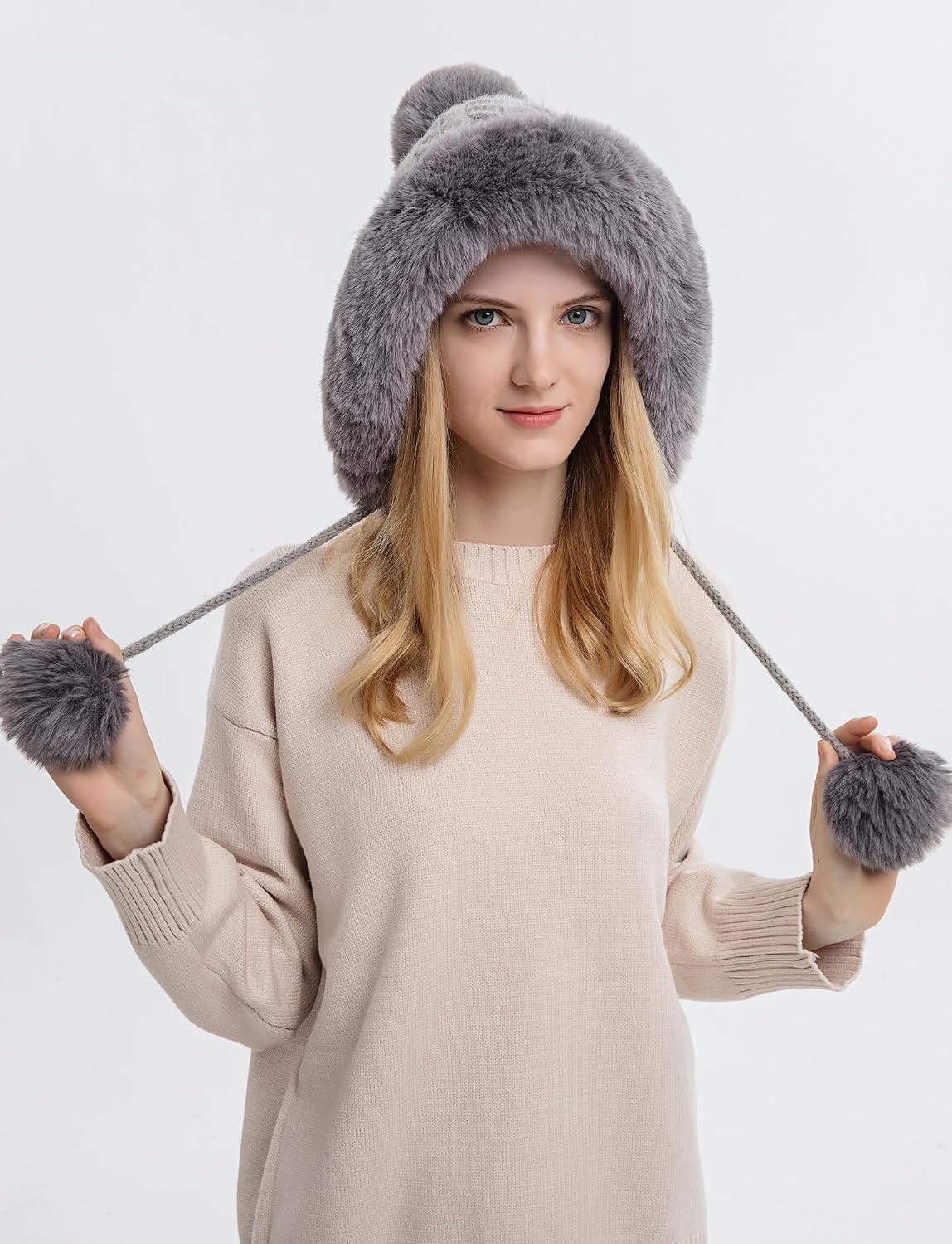 Gorro invierno mujer cálido con pompón piel sintética
