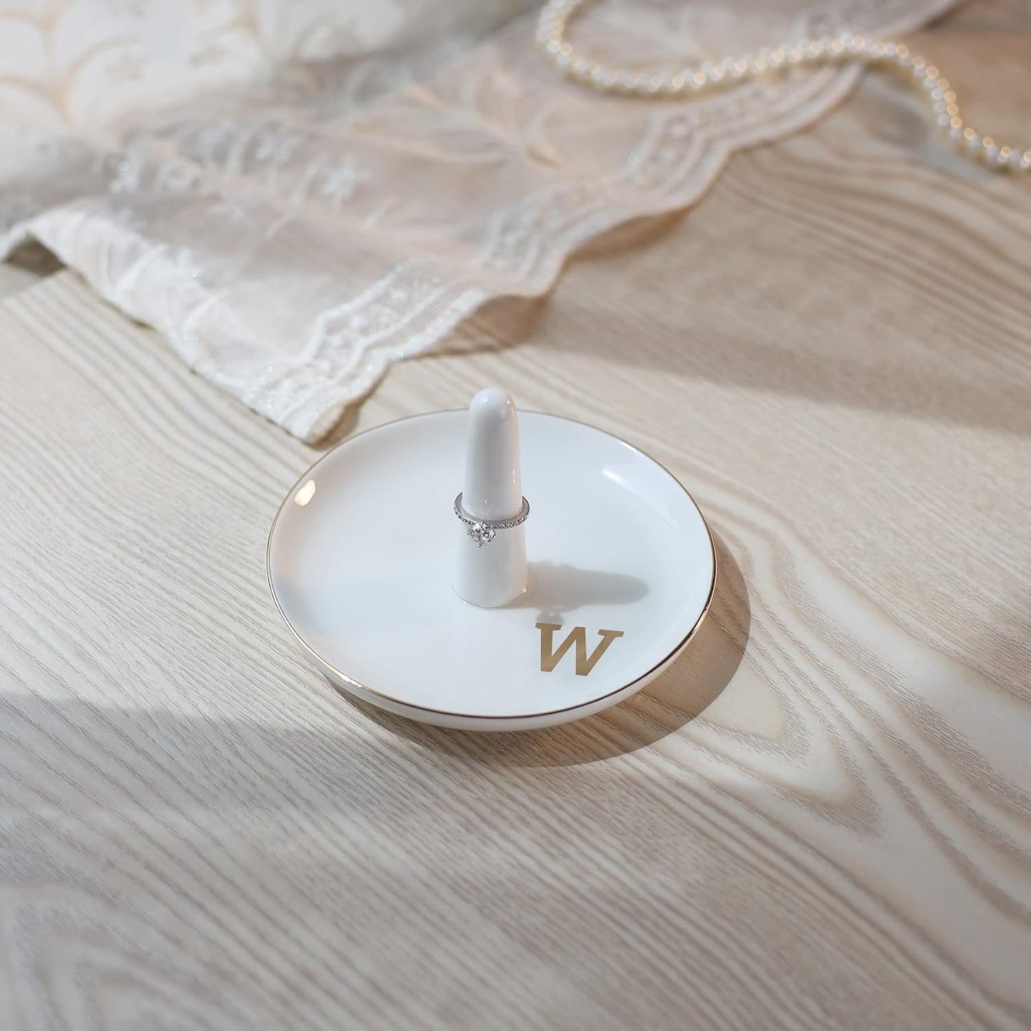 Soporte anillos con iniciales W regalo mujer