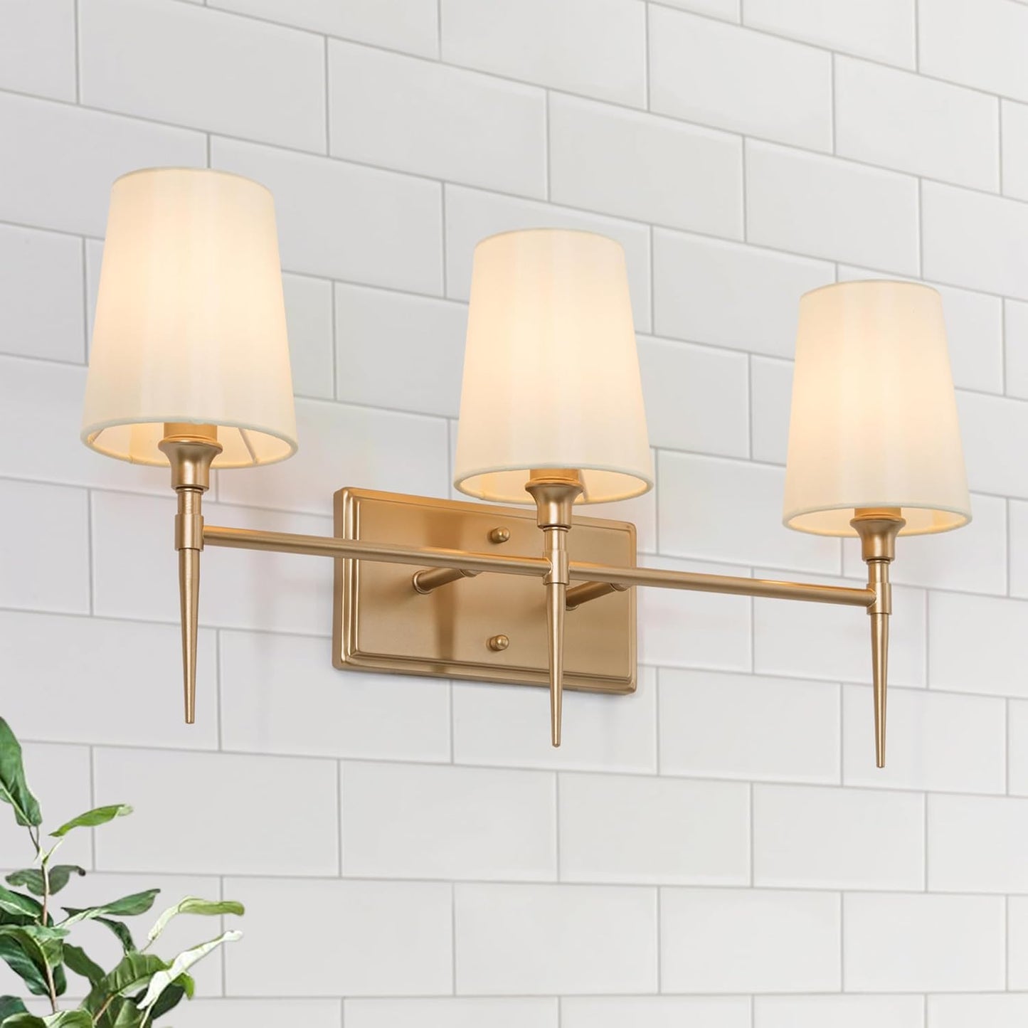 Lámpara pared baño 3 luces tela blanca moderna