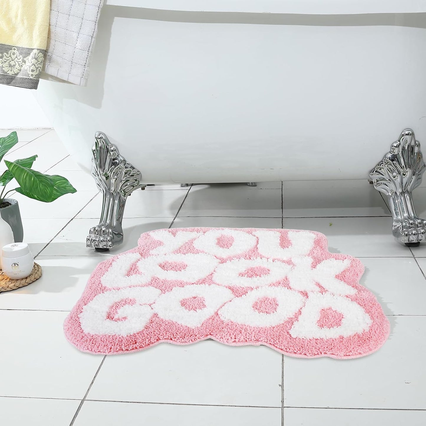 Alfombra baño rosa con palabras lindas 25x21pulg