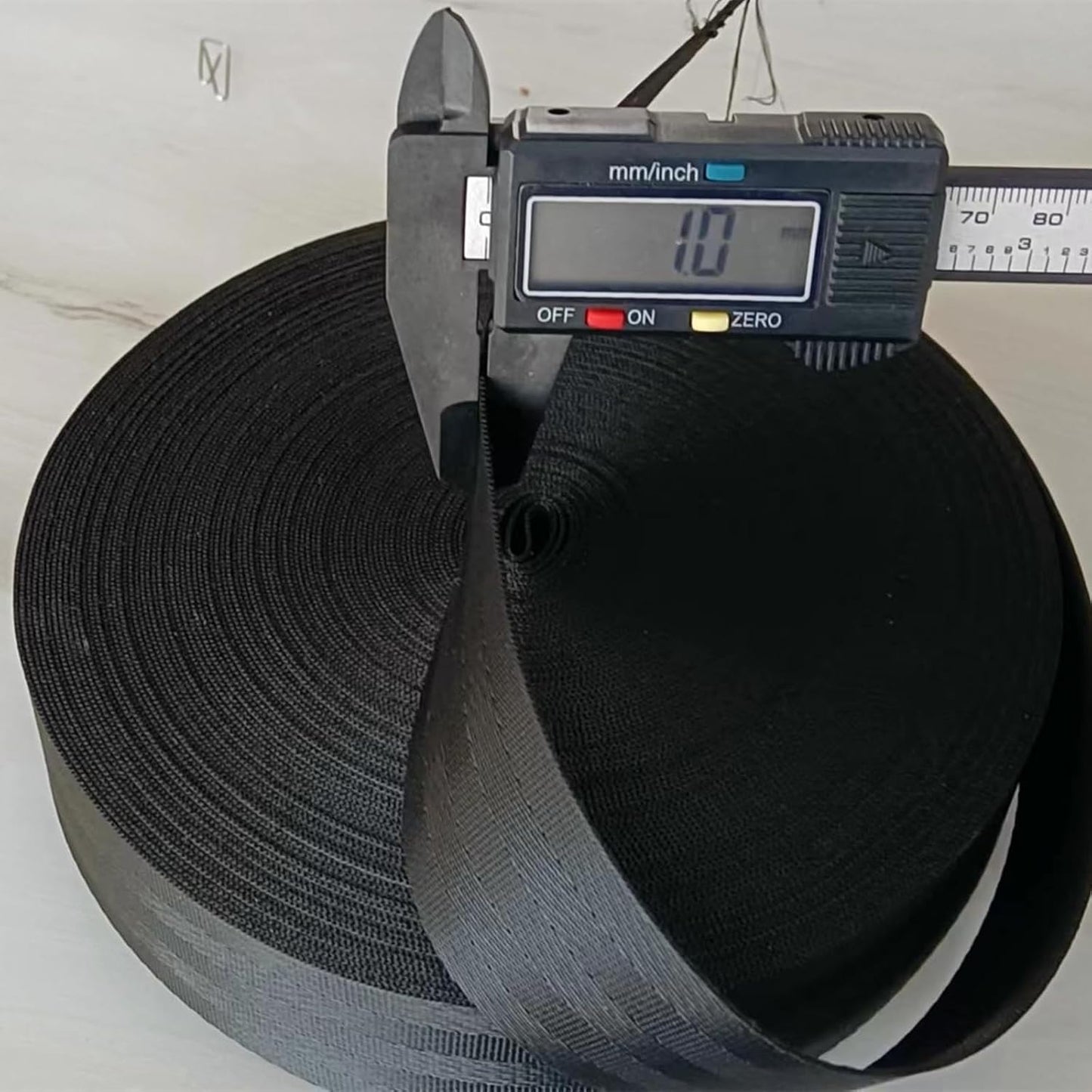 Correa nailon negro para cinturón seguridad 10 yardas