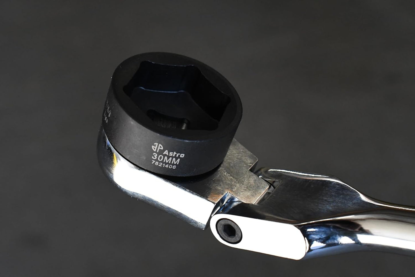 Llave de carraca flexible 1/2pulg para enchufes nano
