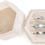 Caja terciopelo anillo 3 ranuras hexagonales vintage beige