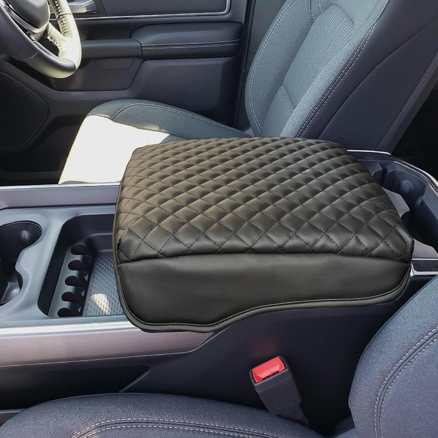 Funda consola central Dodge Ram 19-26 tapa reposabrazos