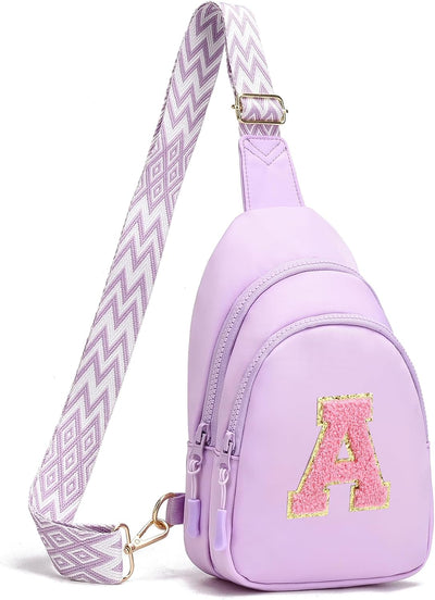 Bolsa cruzada púrpura para niñas con inicial