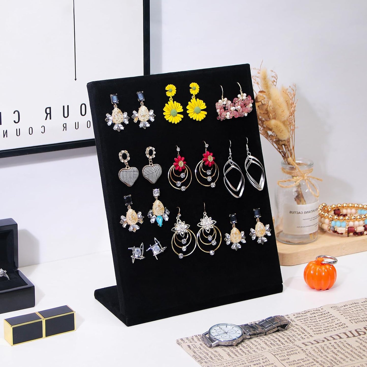 Soporte anillos terciopelo 50 ranuras forma L negro