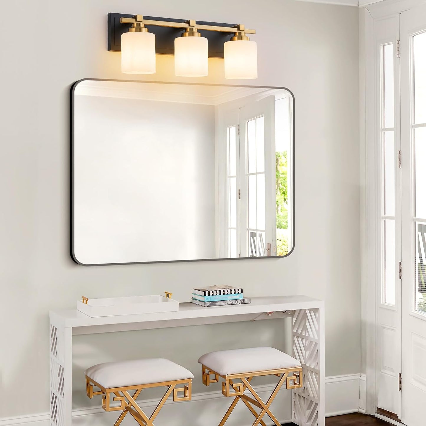 Accesorios iluminación baño 3 luces doradas y negras E26