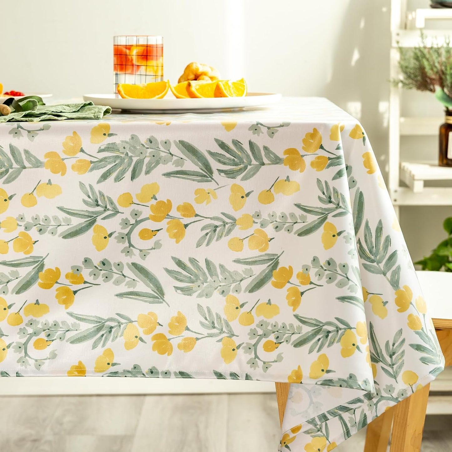 Mantel rectangular estampado flores y hojas para comedor