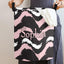 Cesta lavandería Chevron rosa/negra personalizada dormitorio