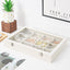 Caja terciopelo beige con 12 rejillas para joyas y tapa