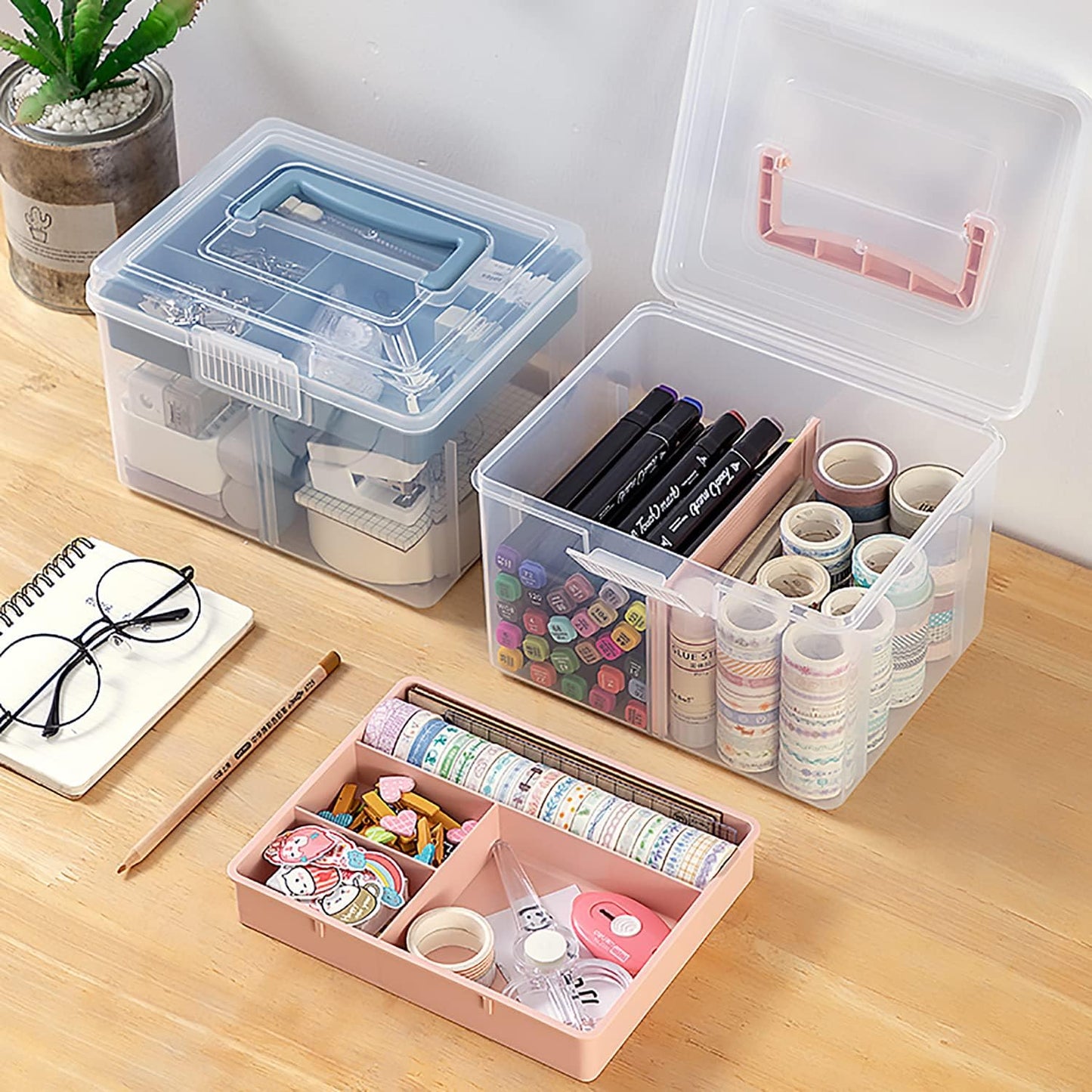 Caja plástico transparente con asa y bandeja para niños