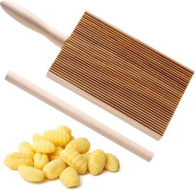 Tablas y ravioles de madera para hacer pasta casera