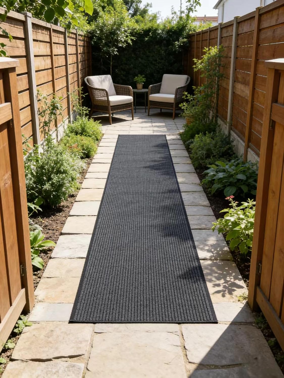 Tapete antiderrap con cepillo rayas 3x10ft gris y negro