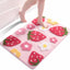 Alfombra baño rosa con flores fresa antiderrap 24x36"