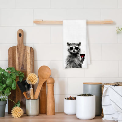 Toallas de cocina con raccoon bebiendo vino para mujer y amantes del vino decorativas
