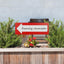 Letrero flecha roja plástico 17x6pulg impermeable
