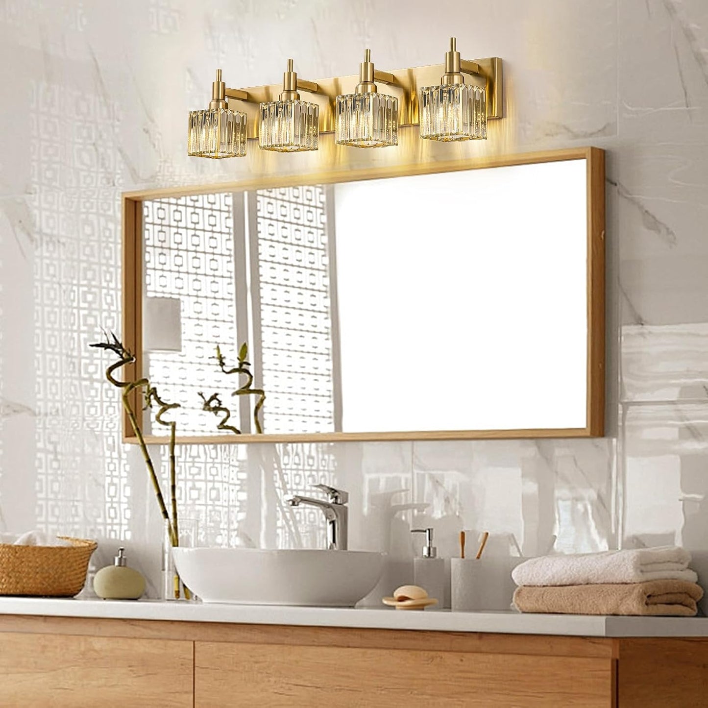Lámpara baño dorada 4 luces cristal moderna