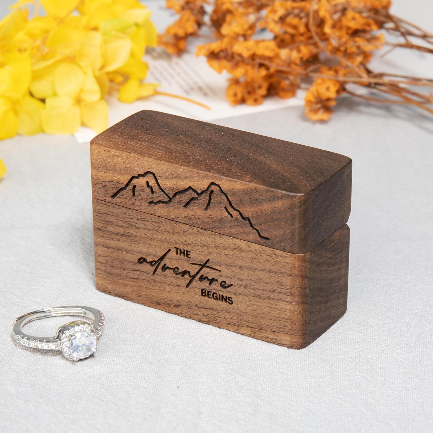 Caja madera anillo compromiso tamaño bolsillo delgado
