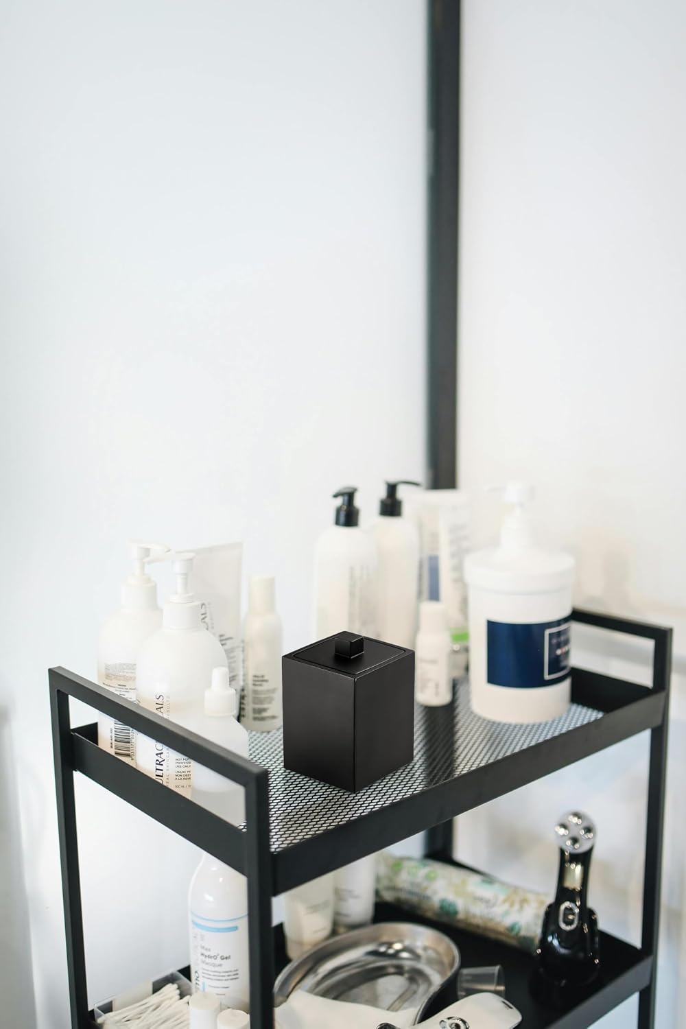 Recipiente resina cuadrado con tapa soporte Qtip negro mate