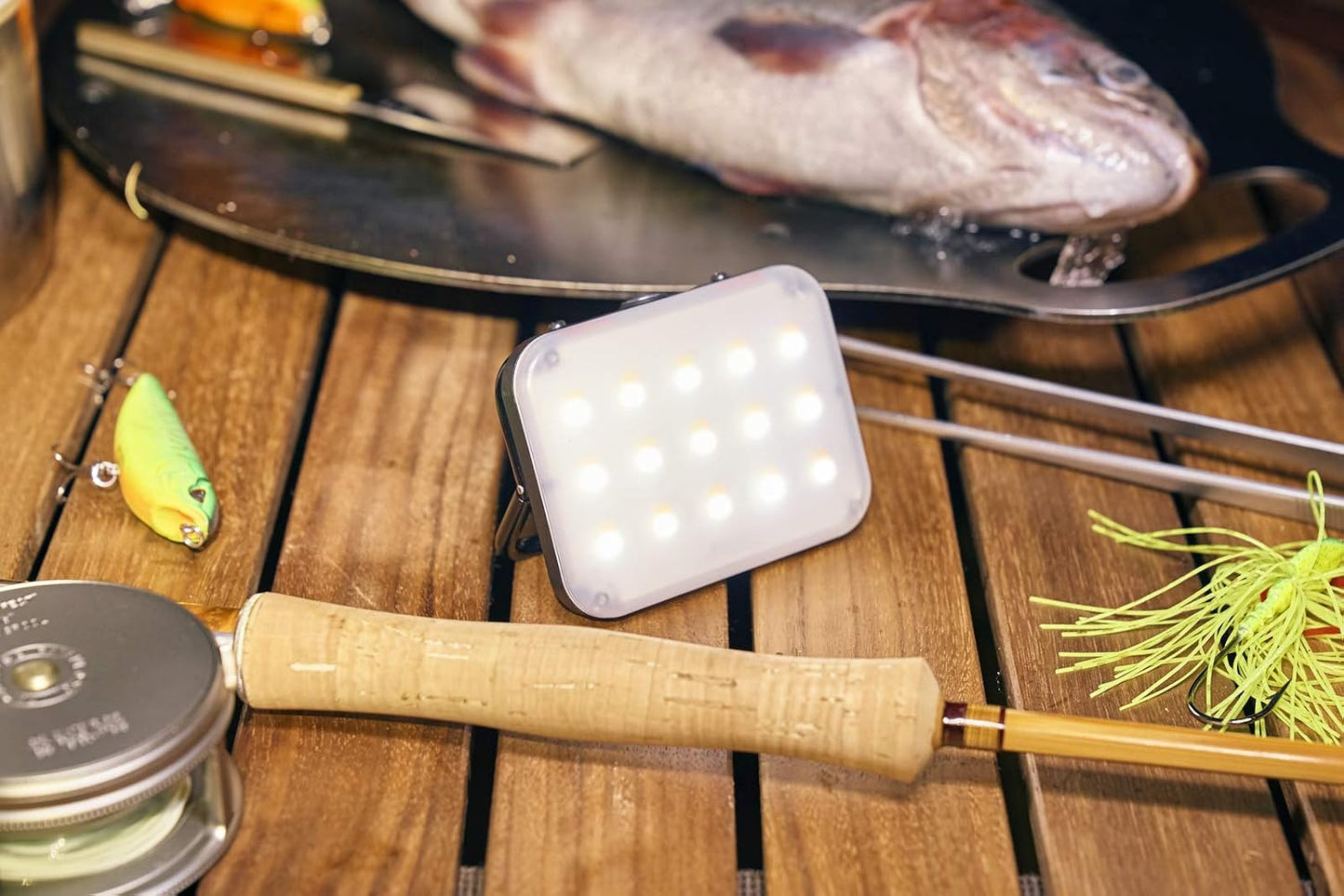 Luz LED USB-C impermeable camping industrial