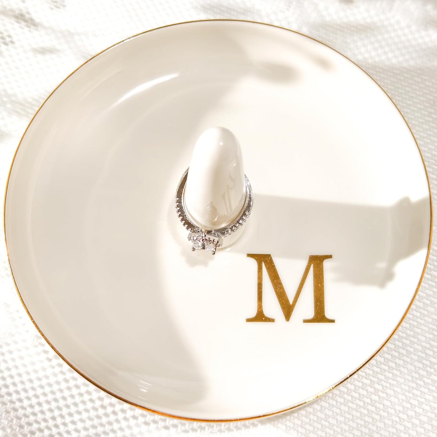 Bandeja cerámica joyas con monograma M regalo boda