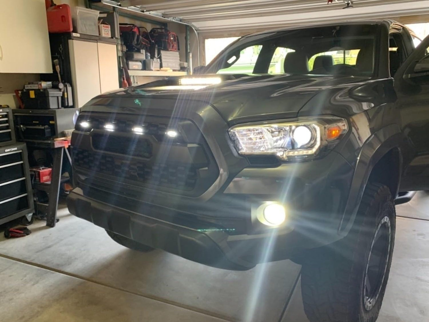 Barra luz scoop Toyota Tacoma 16+ 60W LED con soportes