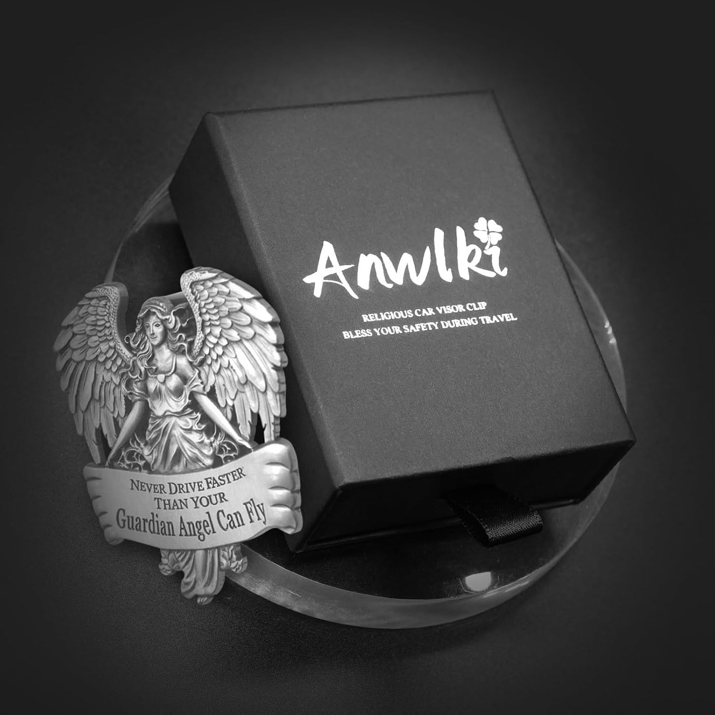 Clip visera medalla ángel seguridad coche