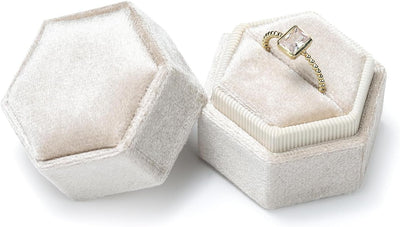 Caja terciopelo anillos vintage con tapa desmontable beige