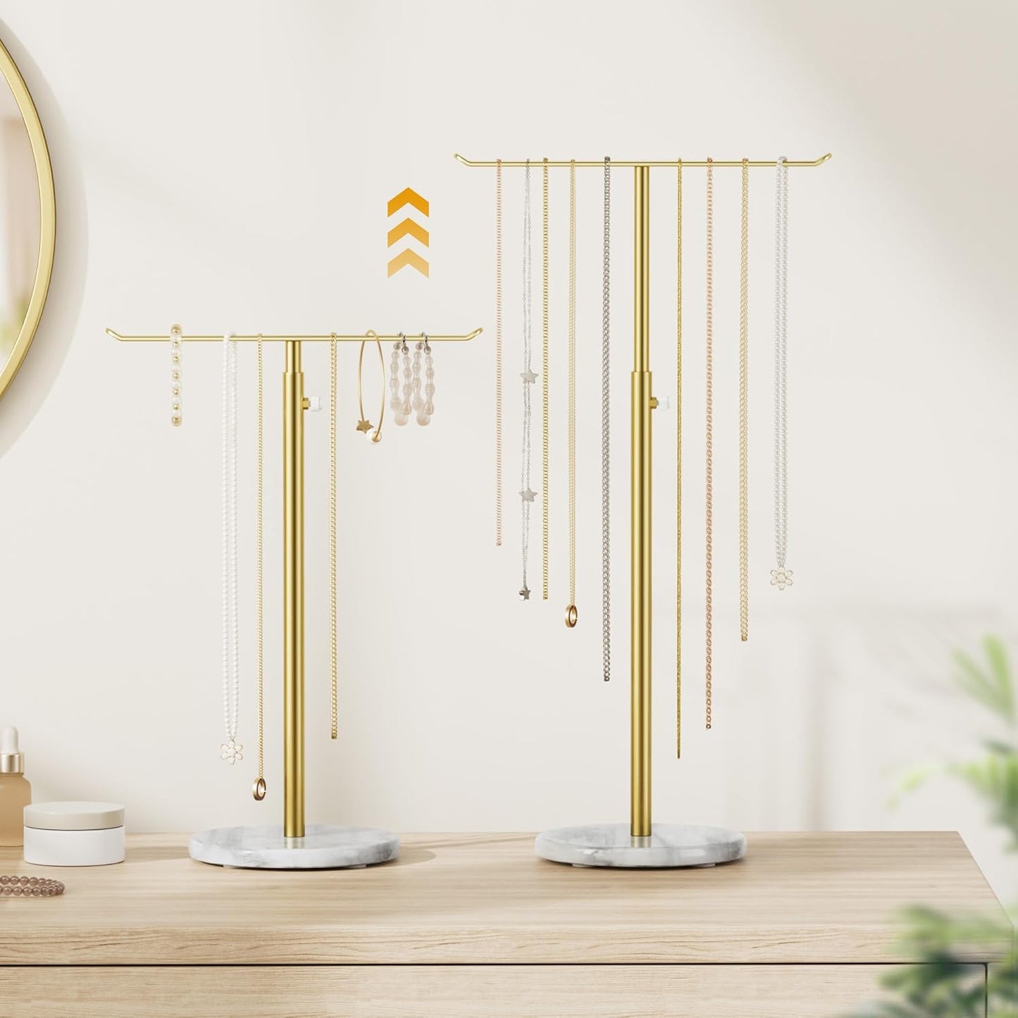 Soporte joyas dorado con barra T ajustable y base mármol