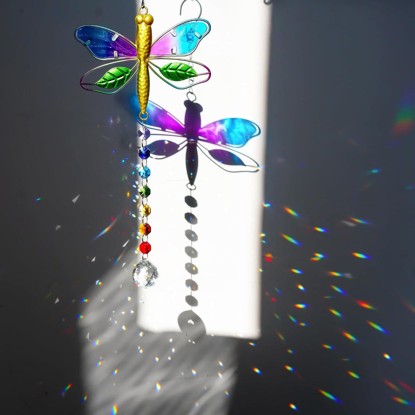 Atrapasoles 14pulg diseño libélula colgante arco iris