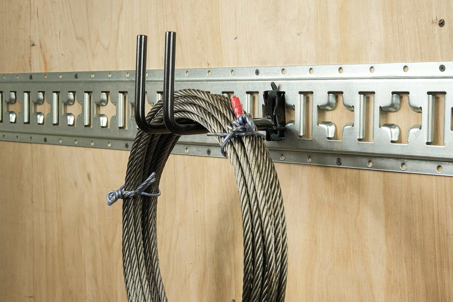 Gancho herramientas con riel e-track 4uds
