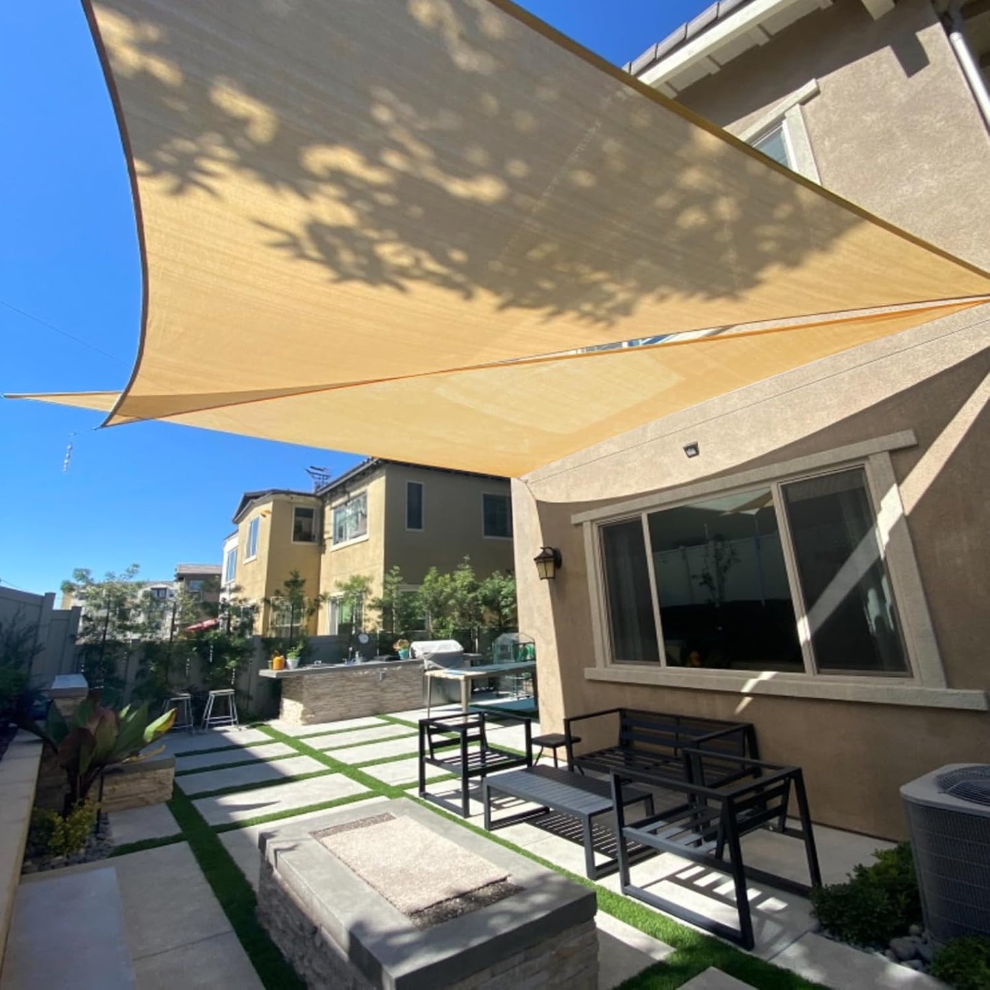 Toldo vela triángulo UV permeable 20x20x20 pies arena