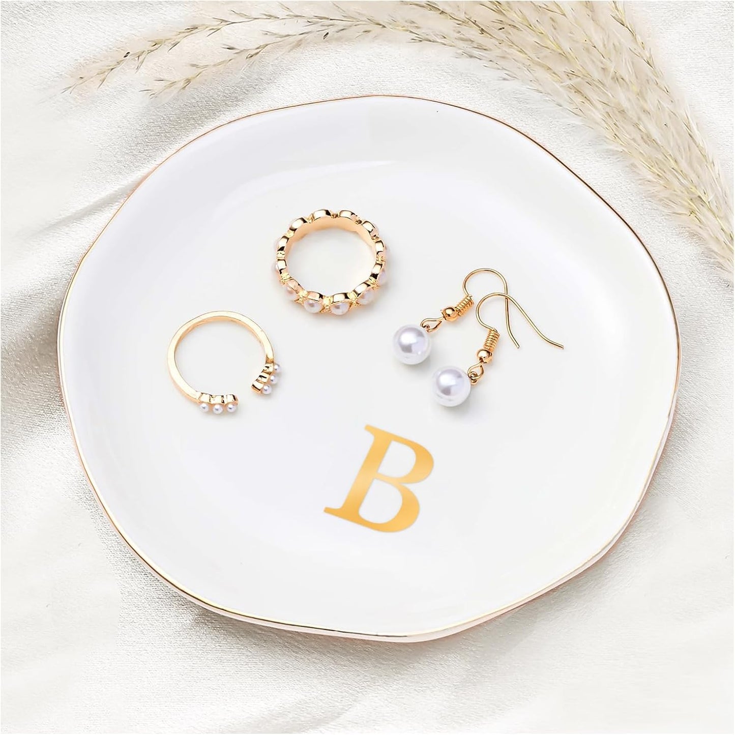 Bandeja cerámica para joyas anillo inicial B