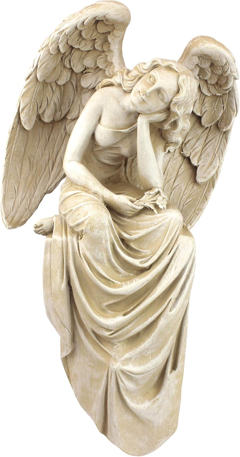 Estatua ángel gracia extendida