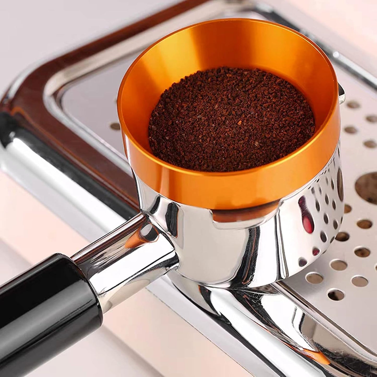 Embudo dosificador aluminio 2.008pulgada dorado para cafetería