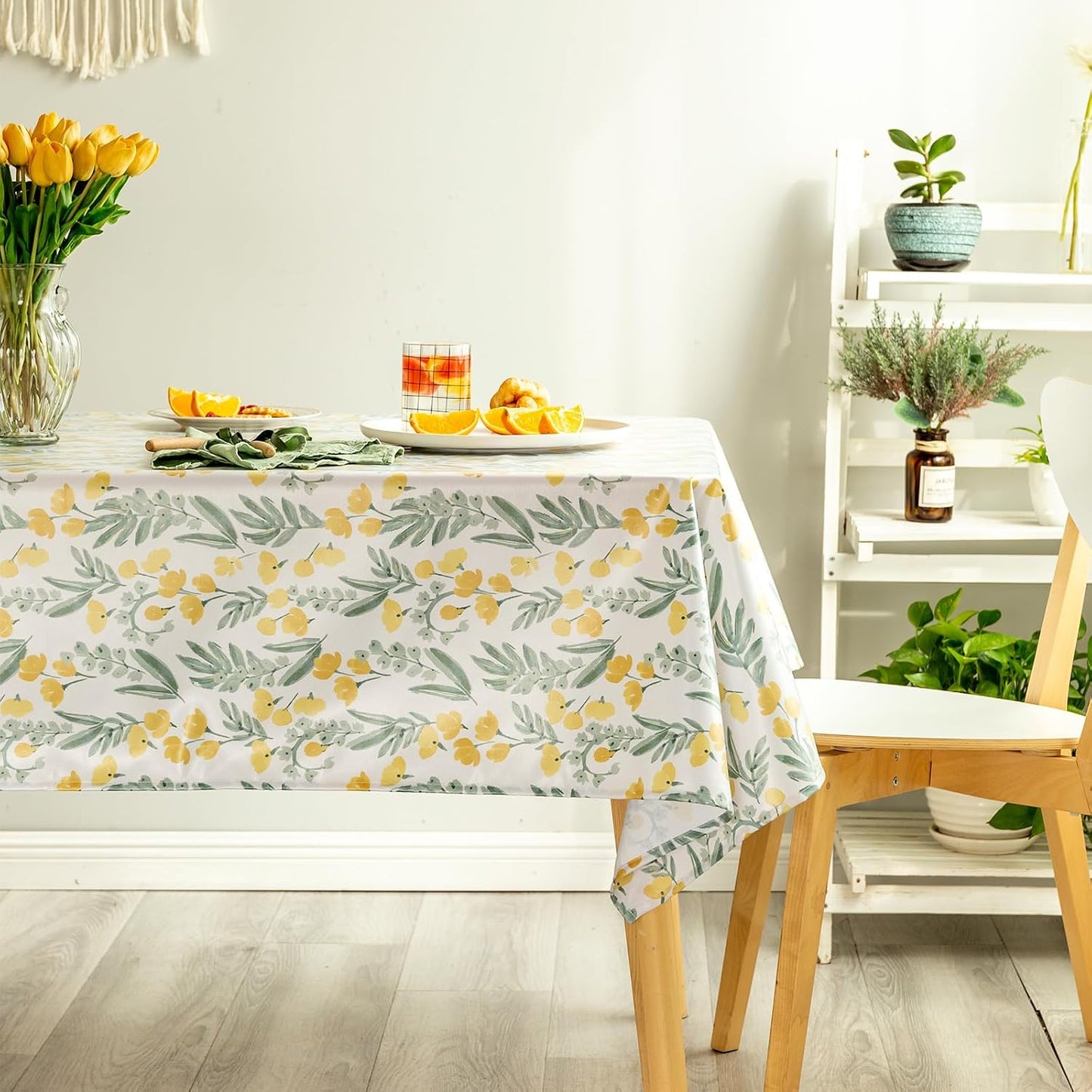 Mantel rectangular estampado flores y hojas para comedor