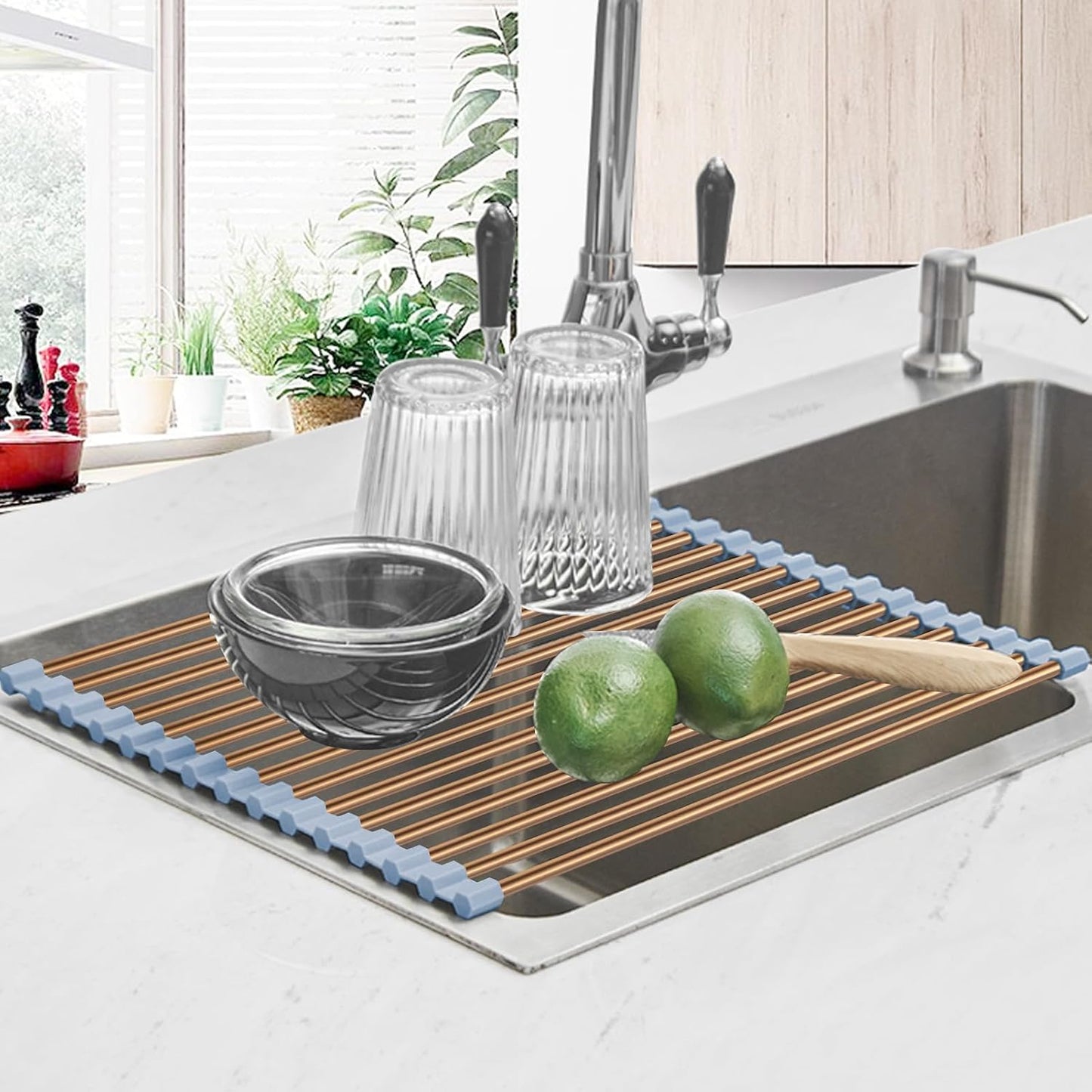 Escurridor platos acero plegable sobre fregadero