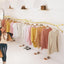 Estante ropa dorado para boutiques y tiendas