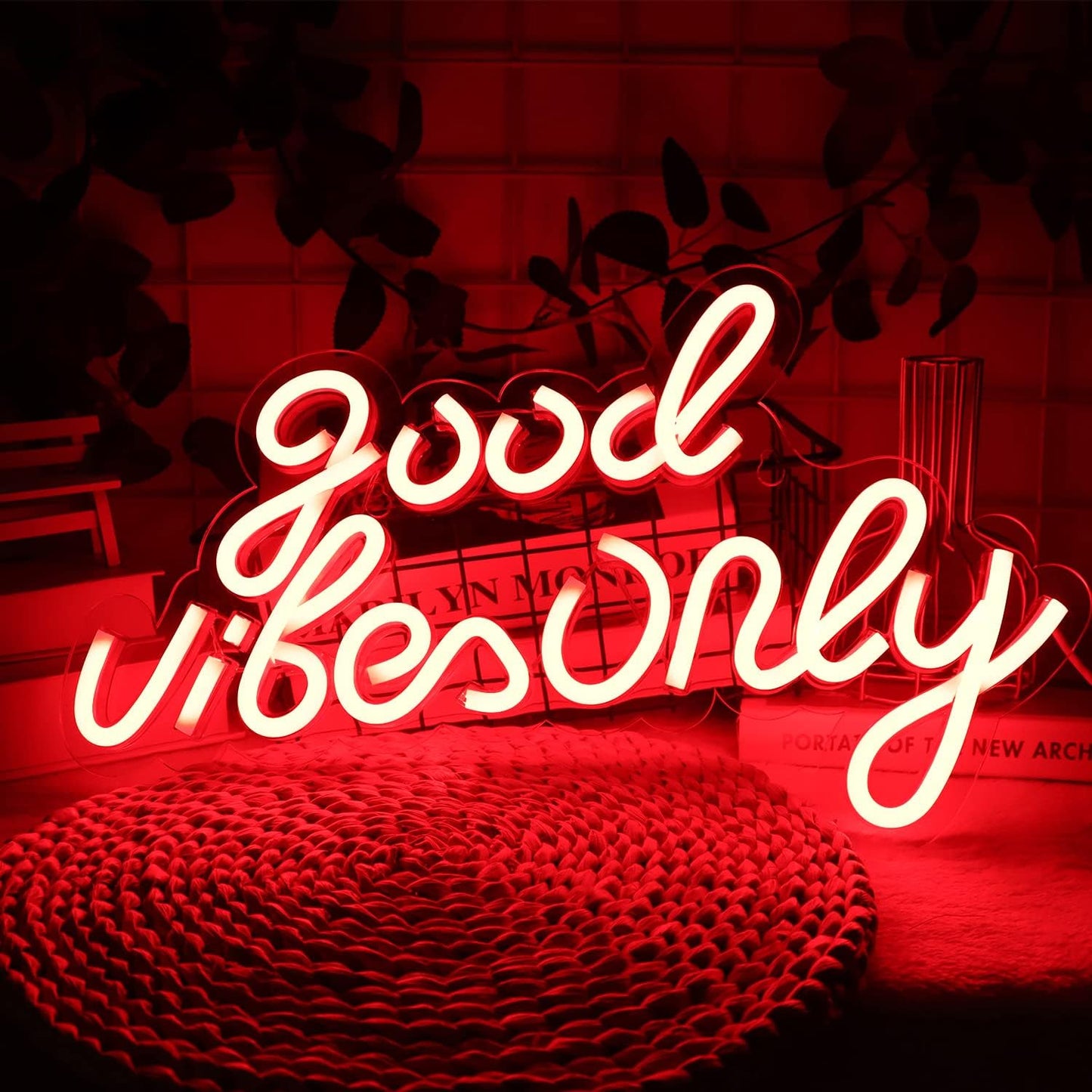 Letrero neón Good Vibes Only para decoración sala bar hotel