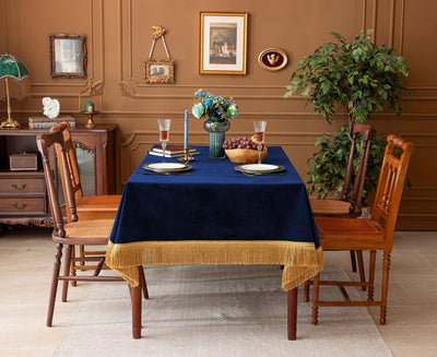 Mantel terciopelo azul borlas doradas 60x86pulg