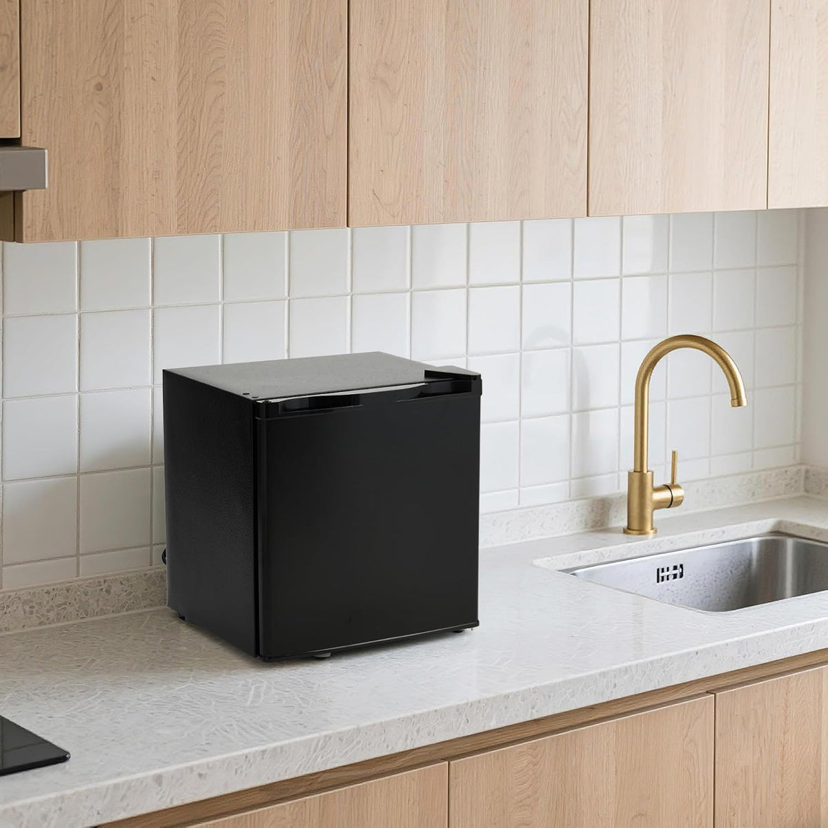 Mini refrigerador con congelador silencioso y bajo consumo