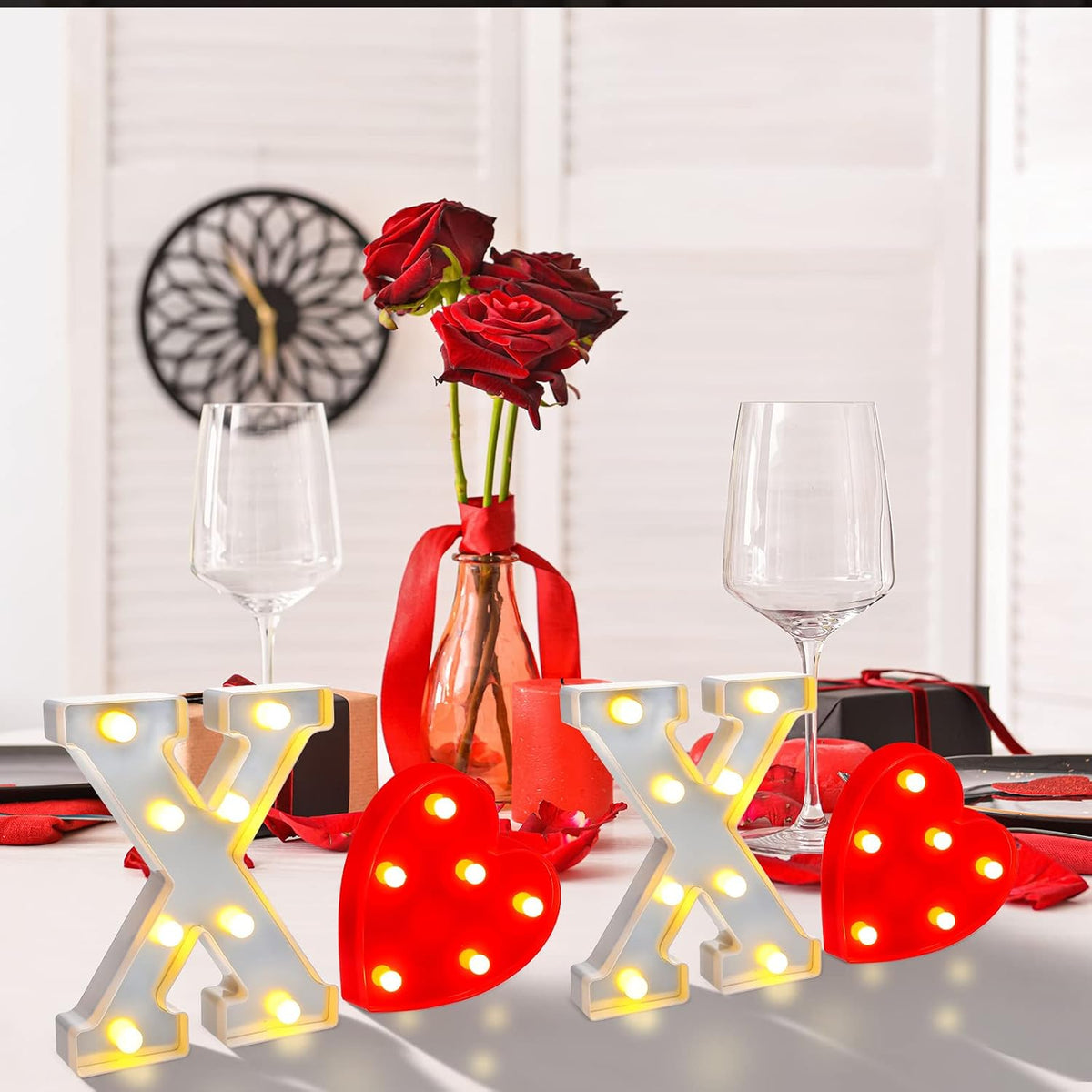 Letrero San Valentín con luz LED forma corazón plateado rojo