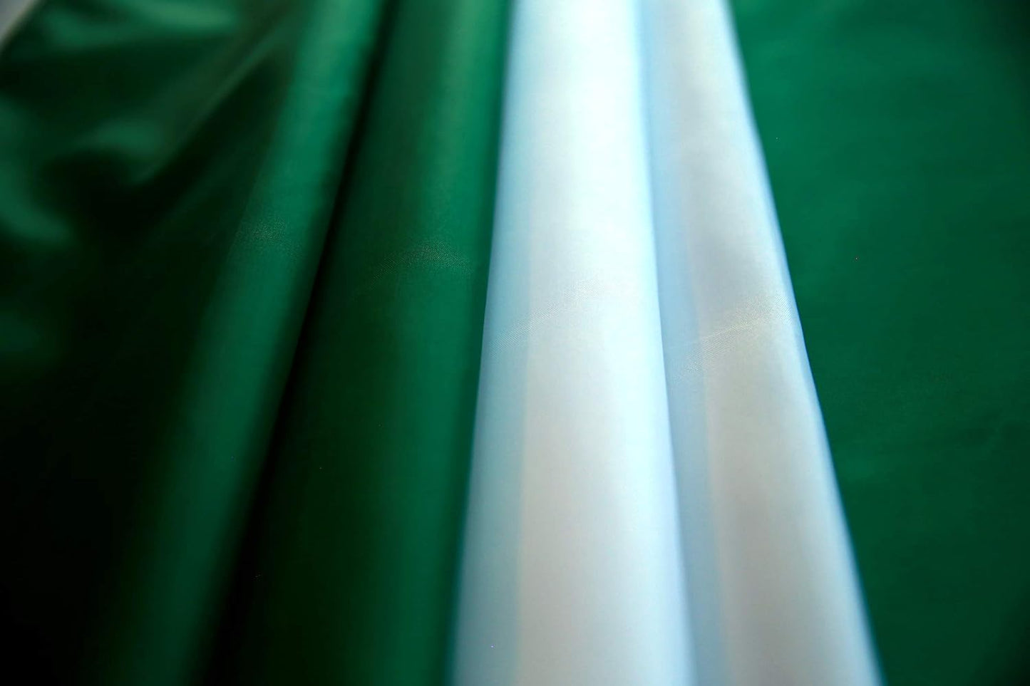 Bandera Nigeria 3x5 poliéster doble costura 2 ojales latón